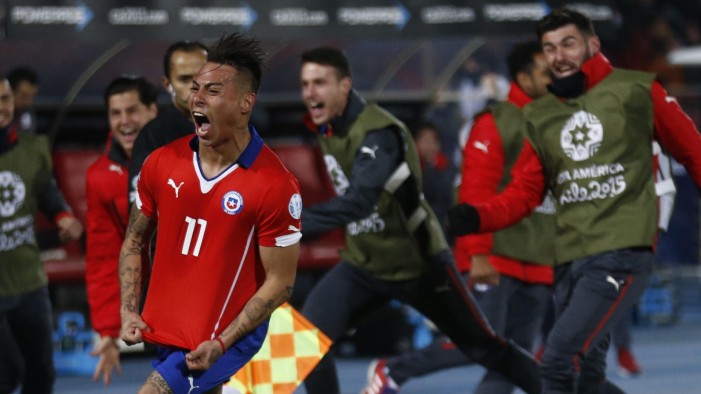 Copa América: Anfitrião Chile vence Peru e é o primeiro finalista