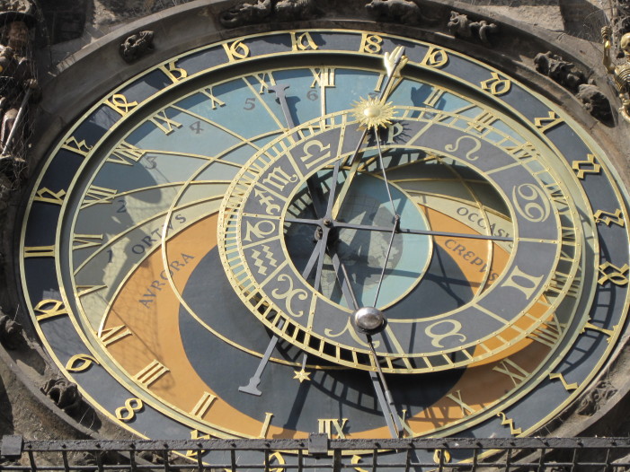 Esta noite vai haver um minuto com 61 segundos