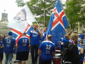 iceland_fans