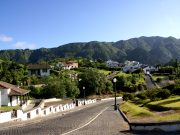 Aumento do turismo nos Açores provoca mais acidentes de viação mas menos graves