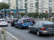 Motoristas: Filas para abastecer esgotam gasóleo numa bomba das Caldas da Rainha