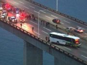 Termina sequestro em autocarro no Rio de Janeiro, suspeito morto pela polícia