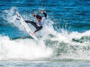 Miguel Blanco apura-se para a segunda ronda dos Mundiais de surf