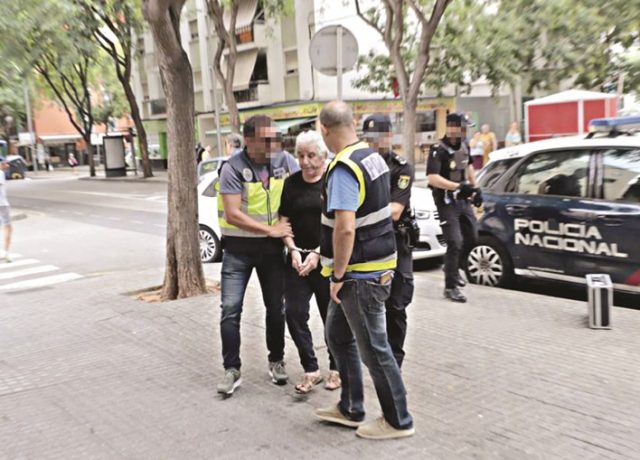 portugues mata à tesourada em espanha