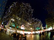 Um conto de Natal: Alemão perdeu mochila com 16.000 euros na rua, mas alguém devolveu-a!