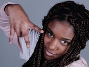 Nenny: Depois dos sucessos de “Bússola” e “Sushi”, o primeiro EP da rapper de 17 anos que se lançou no YouTube e tem milhões de visualizações