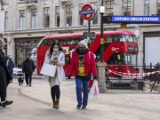 Covid-19: Reino Unido quer vacinar todos os adultos até ao outono – Governo