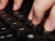 Polícia alemã desmantela rede de pornografia infantil com mais de 400 mil membros