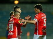 Santa Clara vence Paços de Ferreira reduzido a 10 e sobe ao sétimo posto na I Liga