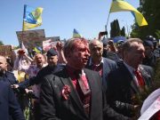 Embaixador russo em Varsóvia atacado com tinta vermelha