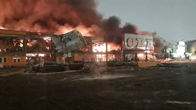 incêndio em centro comercial de Moscovo